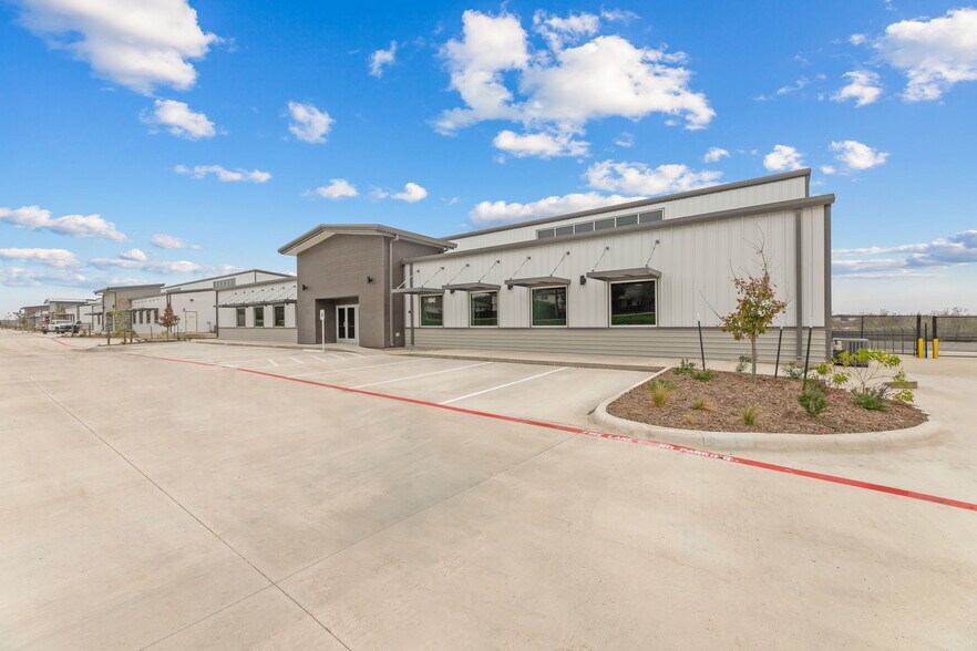 More Photos Of 10042 FM 1976, Universal City Unknown For Lease