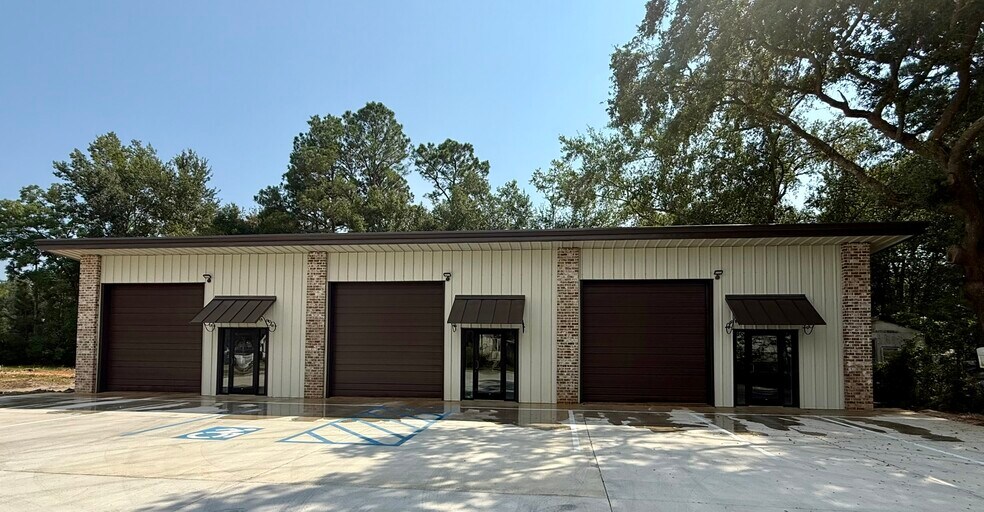 More Photos Of 14313 Cullen St, Biloxi Warehouse For Lease
