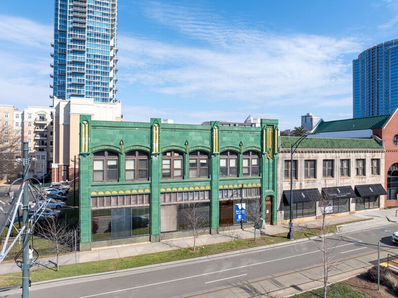 Primary Photo Of 402 W Trade St, Charlotte Office For Lease