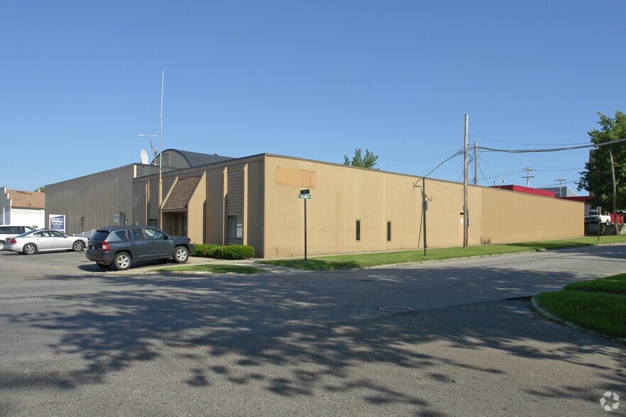 Primary Photo Of 160 E 19th St, Holland Manufacturing For Lease
