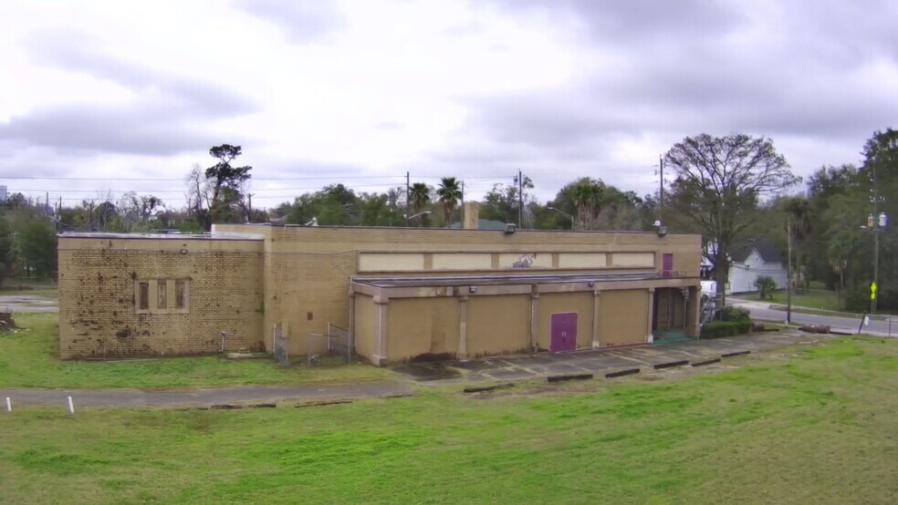 More Photos Of 2335 N Davis St, Jacksonville Religious Facility For Sale