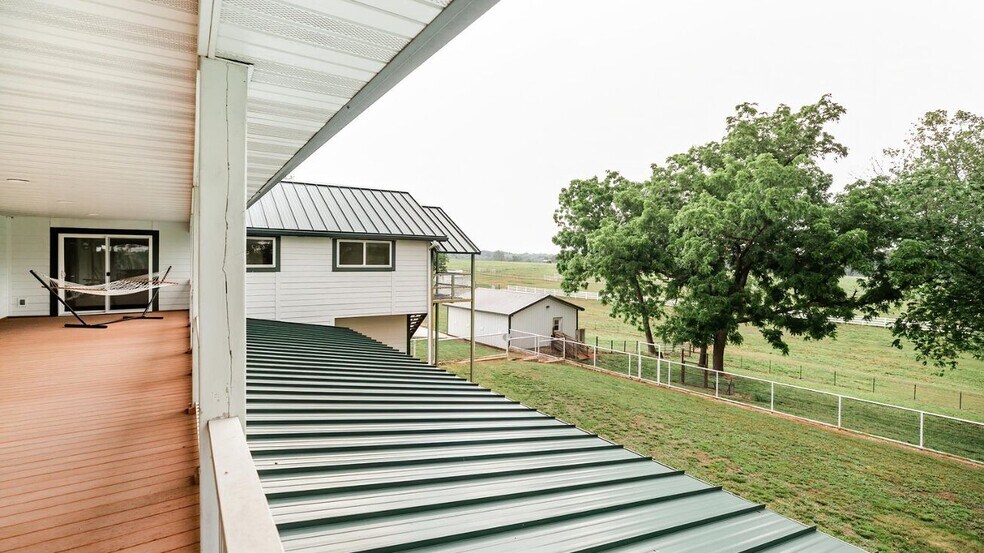 More Photos Of 352 MO-245, Dadeville Horse Stables For Sale