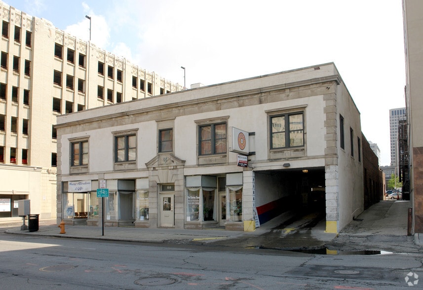 More Photos Of 84-92 N Front St, Columbus Freestanding For Sale