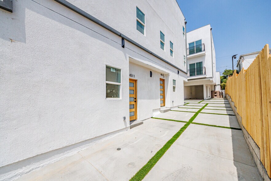 More Photos Of 4511 Rosewood Ave, Los Angeles Apartments For Sale