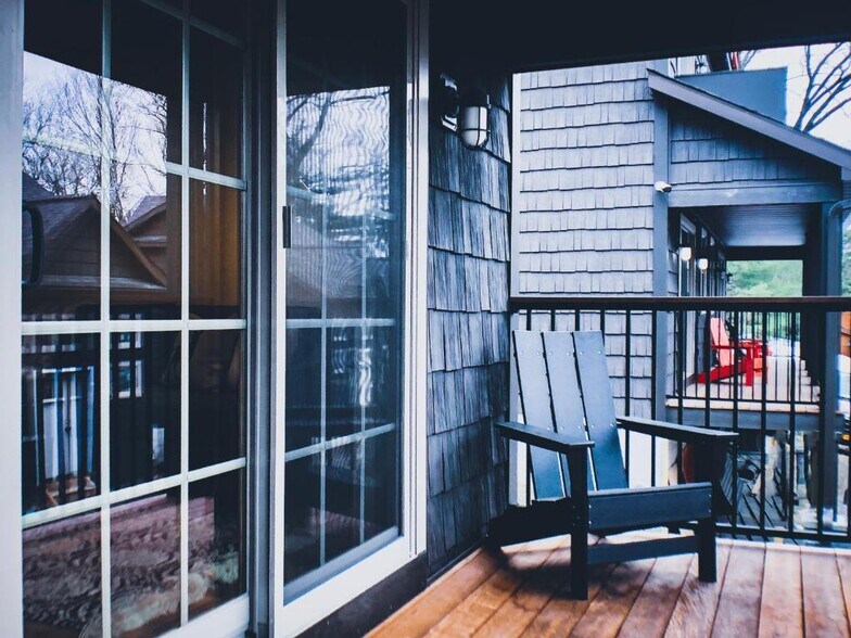 More Photos Of 10 Front St, Lake George Hospitality For Sale