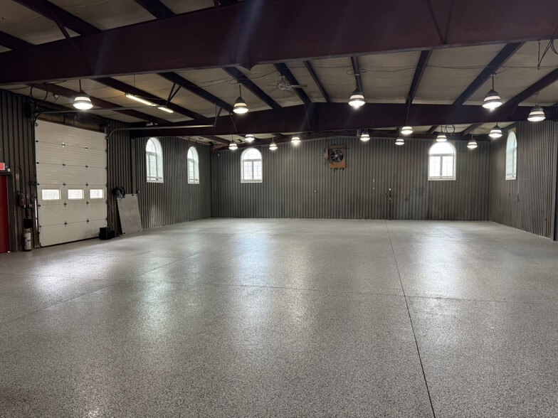 More Photos Of 14 Emily Rd, Broad Brook Industrial For Sale
