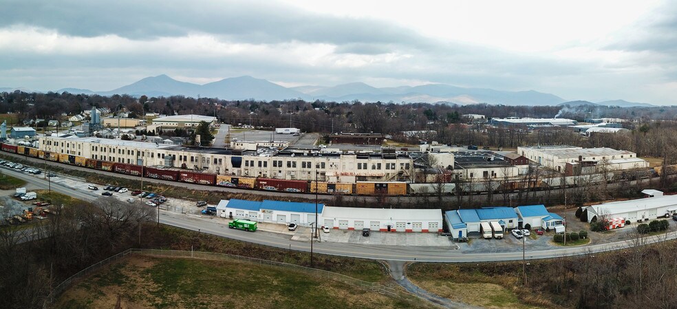 More Photos Of 902-906 Adams St, Bedford Warehouse For Sale