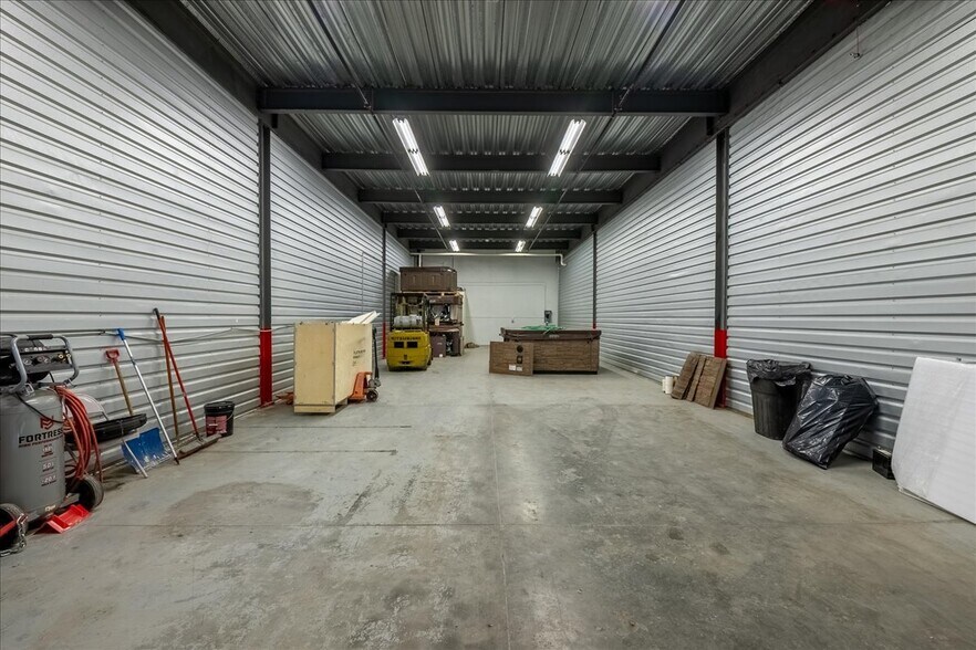 More Photos Of 871 Brickyard Cir, Golden Warehouse For Lease