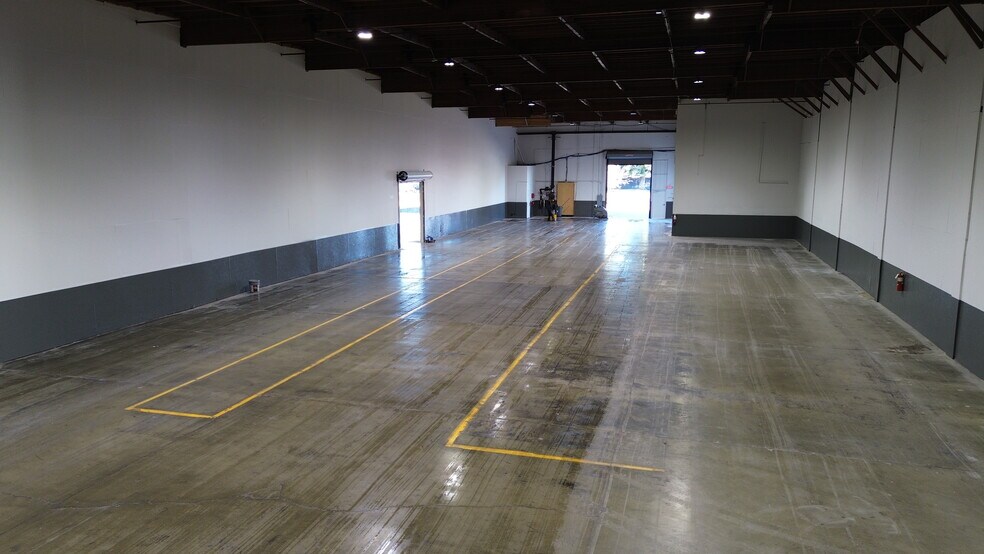 More Photos Of 8640-8670 23rd Ave, Sacramento Warehouse For Lease