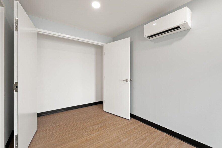 More Photos Of 331 1st Avenue, Shepherdsville Warehouse For Lease