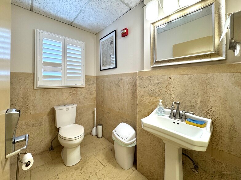 More Photos Of 212 9th St, Oakland Medical For Lease