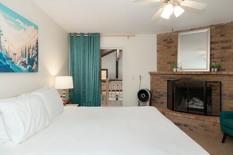 More Photos Of 425 County Road 5001, Fraser Hotel For Sale