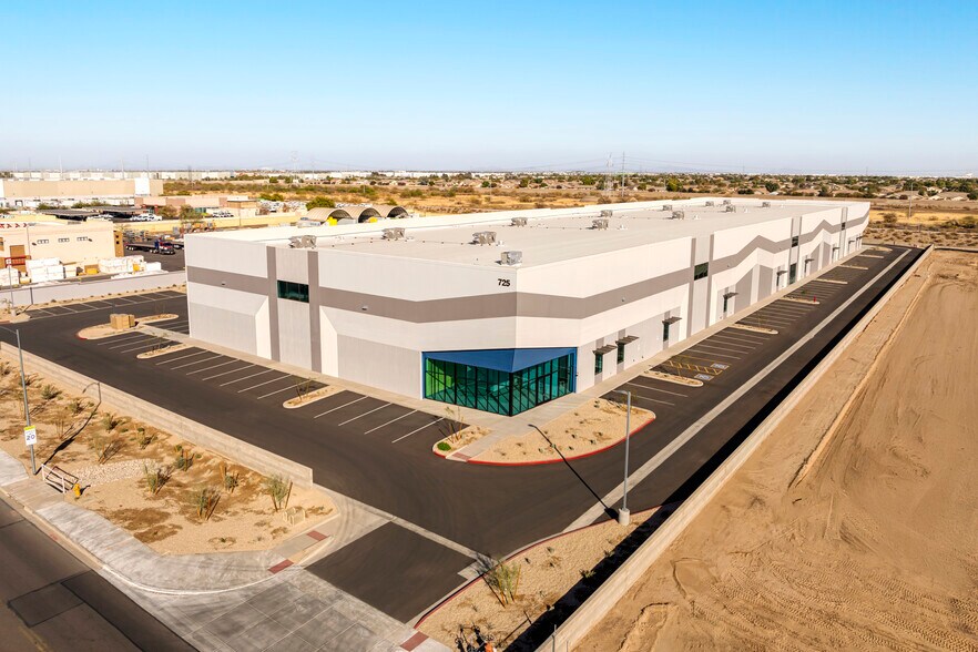 More Photos Of 725 N Eliseo C. Felix Jr Way, Avondale Warehouse For Lease