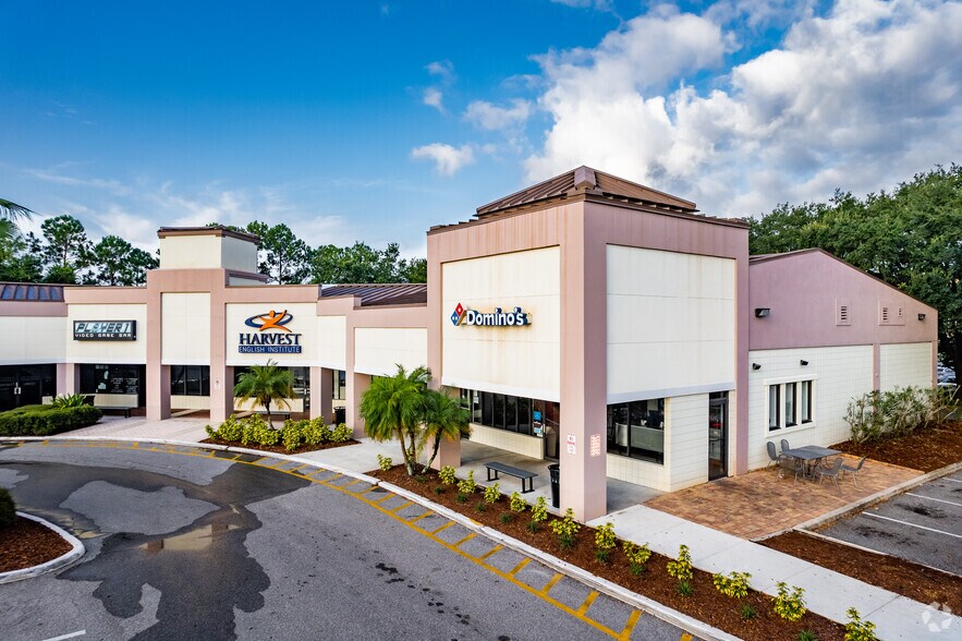 More Photos Of 8462-8594 Palm Pky, Orlando Unknown For Lease