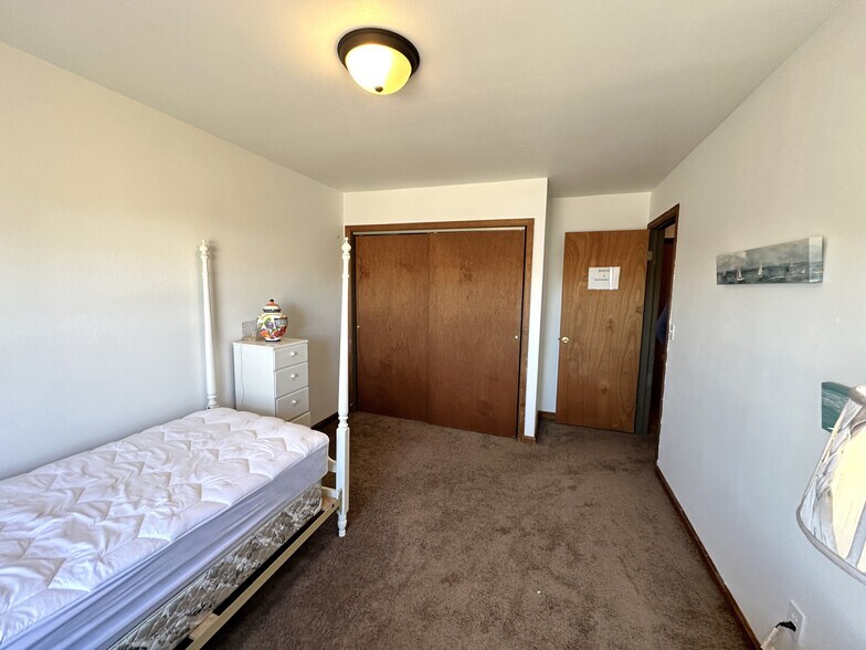 More Photos Of 309 8th St, Hugo Apartments For Sale