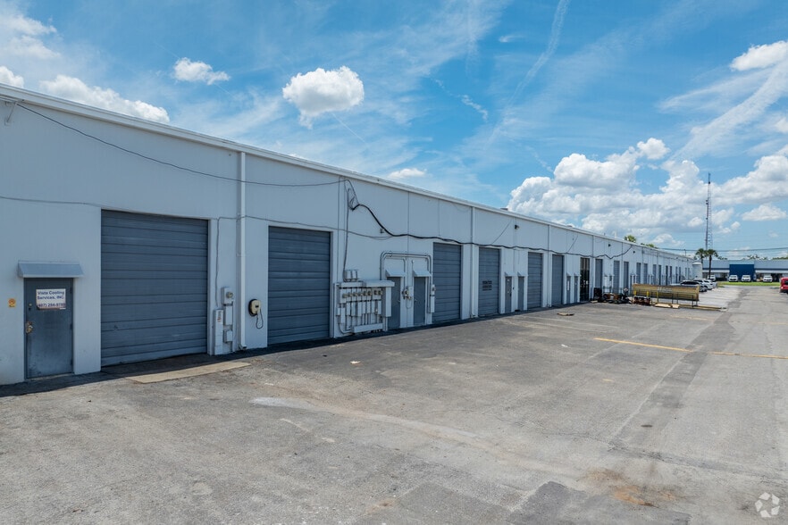 More Photos Of 3443-3479 Parkway Center Ct, Orlando Unknown For Lease