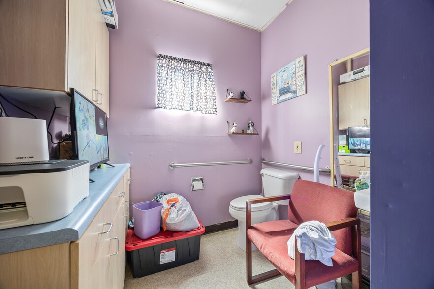 More Photos Of 150 S Monte Vista Ave, San Dimas Loft Creative Space For Sale