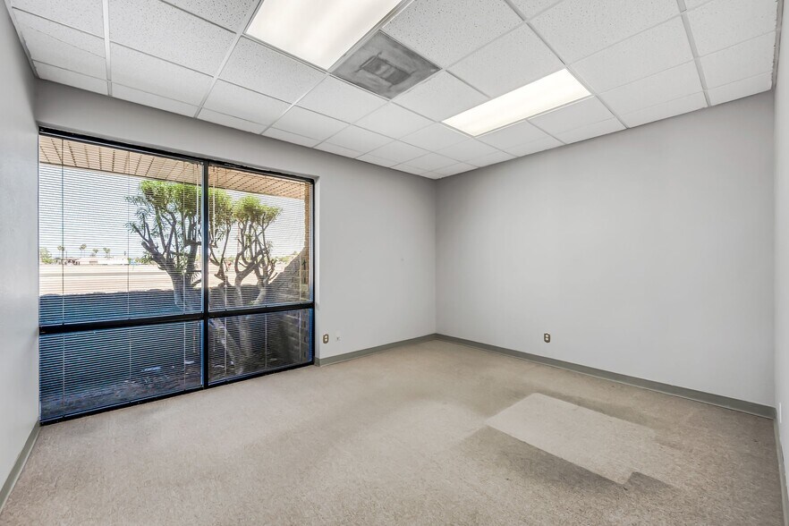 More Photos Of 145 E University Dr, Mesa Office For Lease