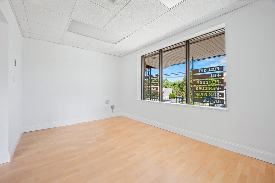 More Photos Of 238 New Britain Rd, Berlin Freestanding For Lease