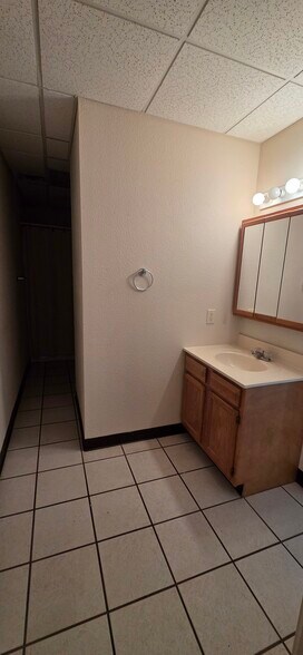 More Photos Of 2401 Lawrence Blvd, Alamogordo Warehouse For Sale