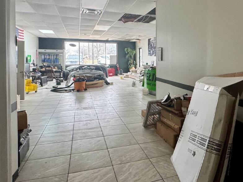 More Photos Of 6404 Industrial Dr, Sachse Warehouse For Sale