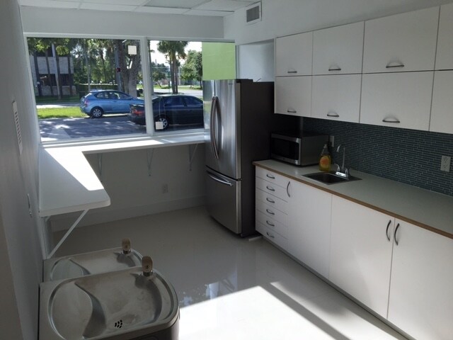 More Photos Of 17100 NE 19th Ave, North Miami Beach Medical For Sale