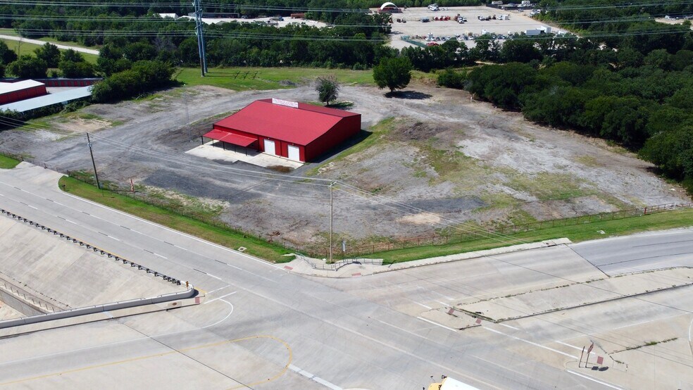 More Photos Of 12125 Jacksboro Hwy, Fort Worth Industrial For Lease
