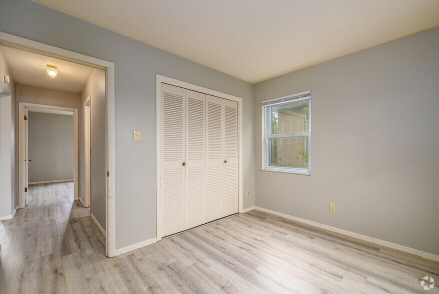 More Photos Of 1005 N Park Forest Dr, Marion Apartments For Sale