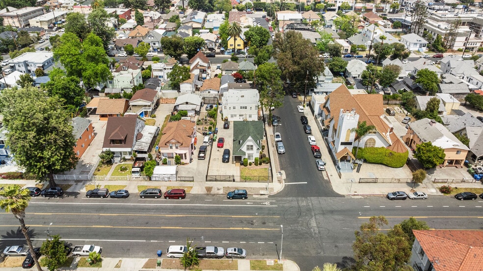 More Photos Of 933 E 28th St, Los Angeles Multifamily For Sale