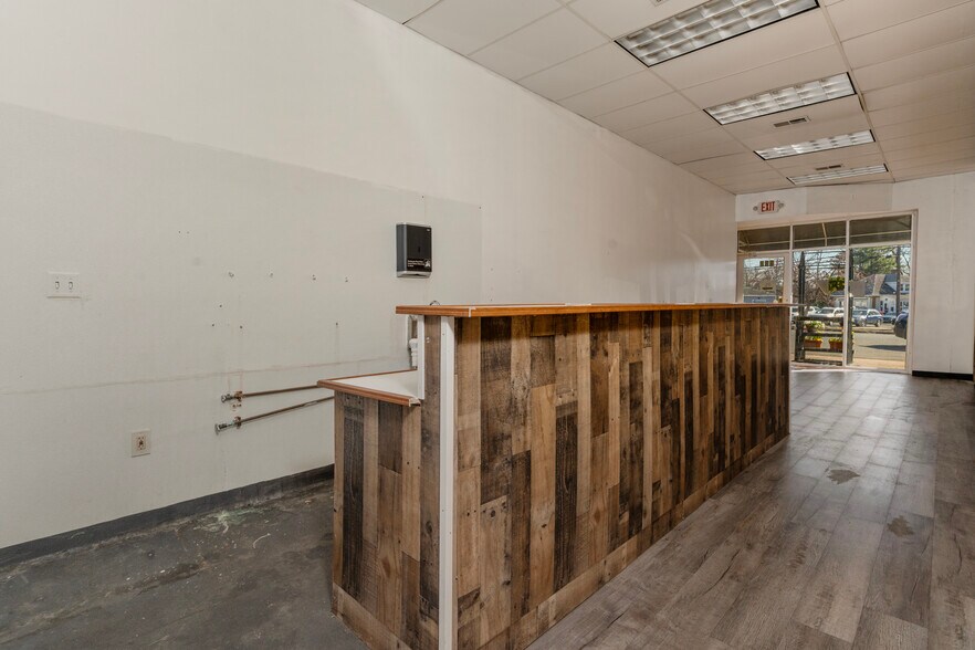 More Photos Of 345 New London Tpke, Glastonbury Unknown For Lease