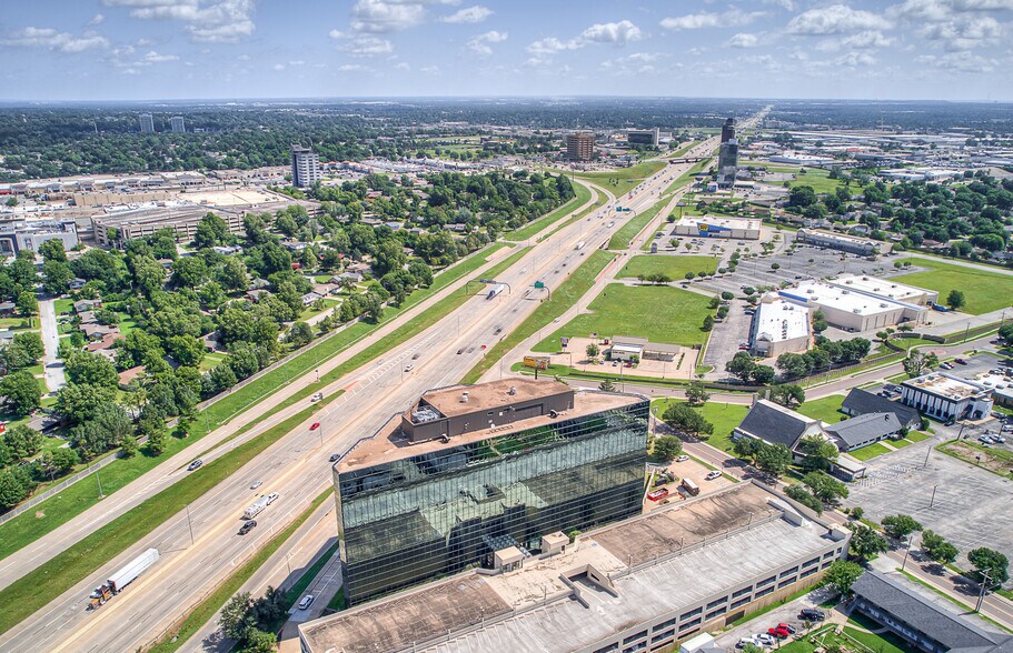 More Photos Of 5100 E Skelly Dr, Tulsa Office For Sale