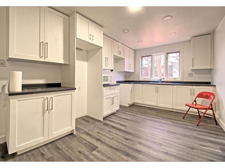 More Photos Of 40 Rue Principale, Gatineau Office For Sale