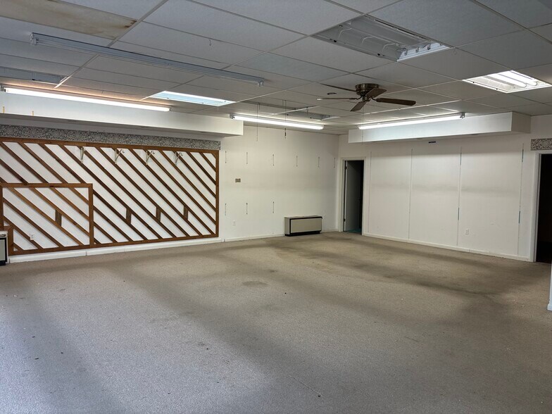 More Photos Of 2820 Linkhorne Dr, Lynchburg Specialty For Sale