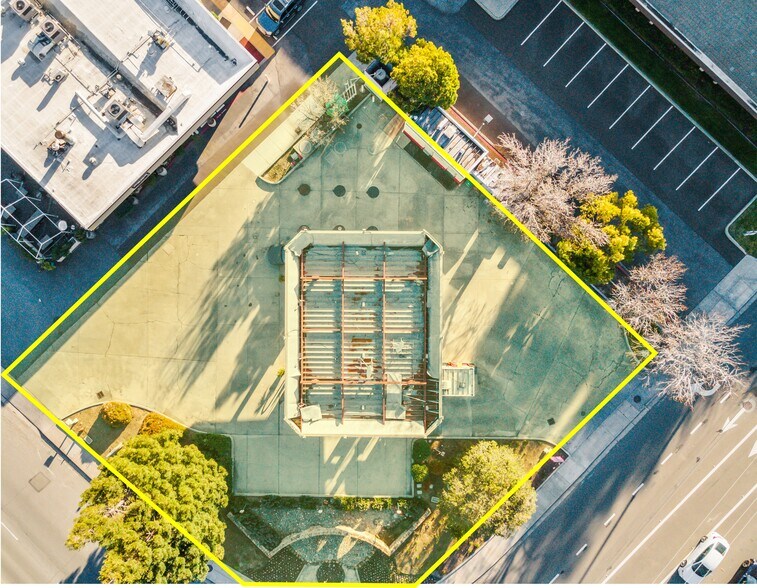 More Photos Of 12015 Saratoga-Sunnyvale, Saratoga Service Station For Sale