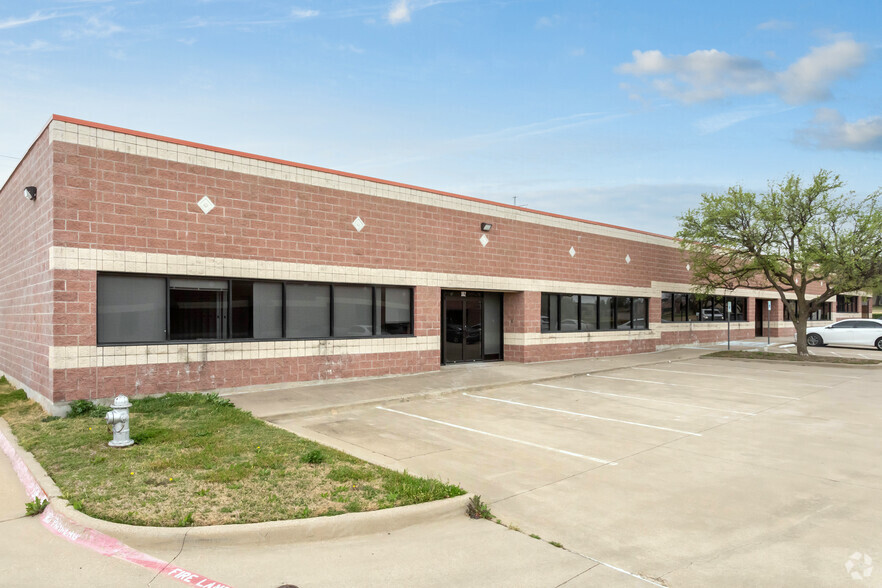 Primary Photo Of 3116 Kellway Dr, Carrollton Showroom For Sale