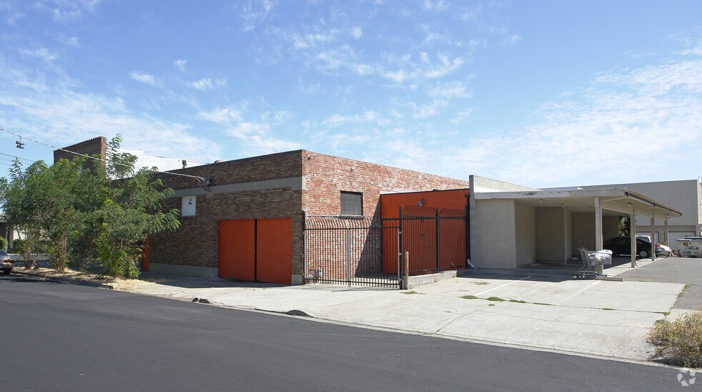 More Photos Of 511 3rd St, Rodeo Storefront Retail Residential For Sale