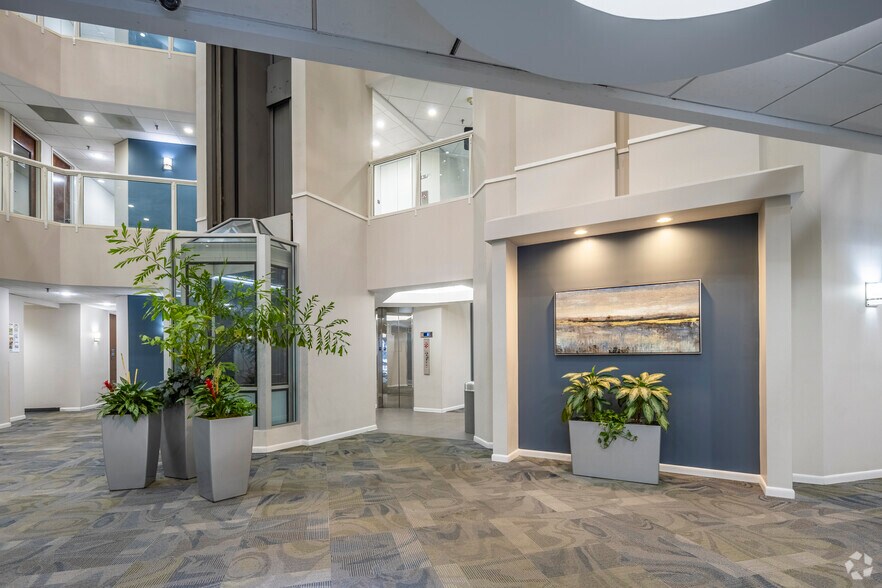 More Photos Of 140 Stoneridge Dr, Columbia Office For Lease