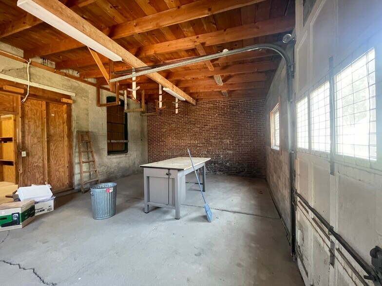 More Photos Of 409 Driftwood St, Correctionville Office Residential For Lease