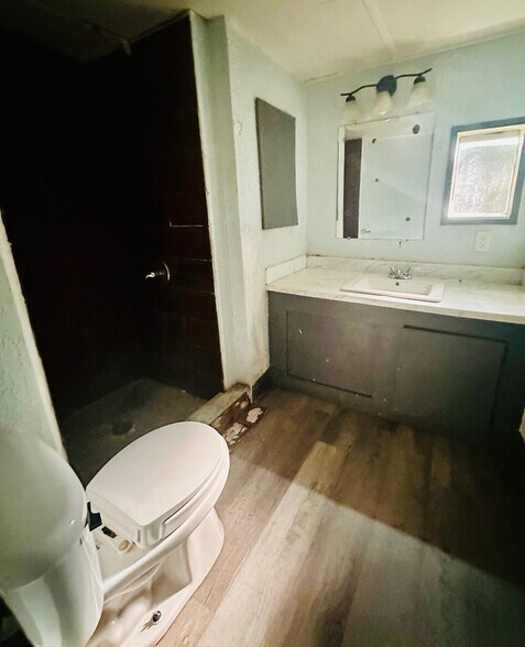 More Photos Of 1025 W Socrum Loop Rd, Lakeland Manufactured Housing Mobile Home Park For Sale