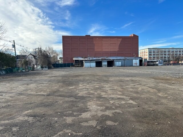 More Photos Of 206-238 N 12th St, Newark Land For Lease