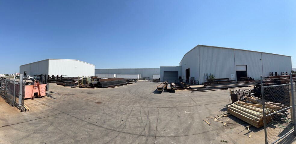 More Photos Of 3621 Shelby Ln, Denton Manufacturing For Lease