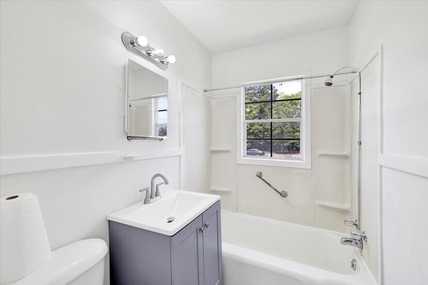 More Photos Of 3005 Avenue J, Birmingham Apartments For Sale