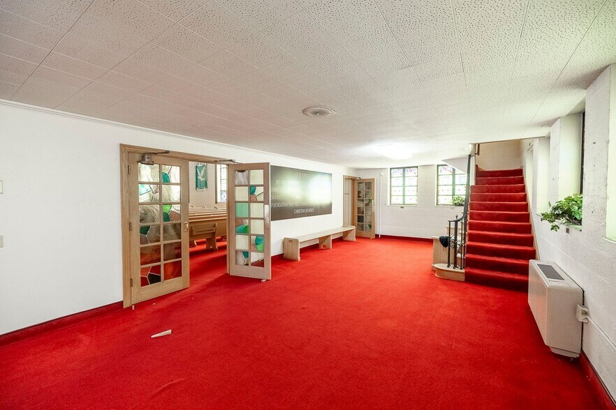 More Photos Of 856 S Green St, Wichita Religious Facility For Sale