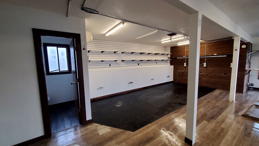 More Photos Of 21028 Highway 99E NE, Aurora Storefront Retail Office For Sale