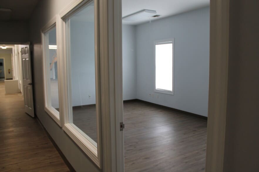 More Photos Of 37 W Fairmont Ave, Savannah Office For Lease