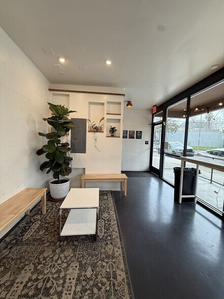 More Photos Of 609-611 16th St, Sacramento Apartments For Sale