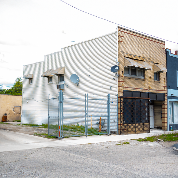 More Photos Of 19510 W Warren Ave, Detroit Storefront Retail Office For Sale