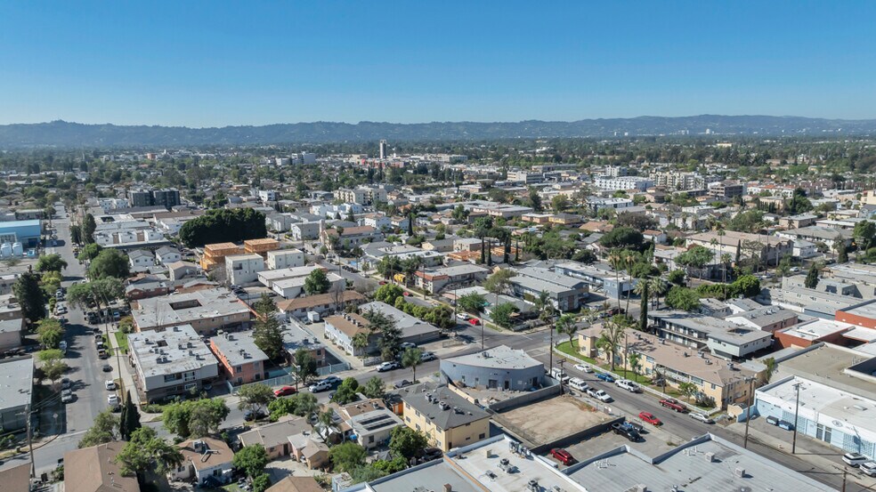 More Photos Of 11853 Hart St, North Hollywood Multifamily For Sale