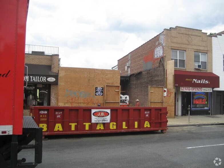 More Photos Of 33-05 Francis Lewis Blvd, Flushing Storefront For Lease