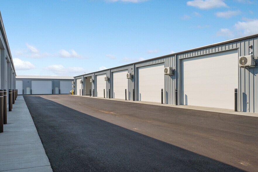 More Photos Of 300 Wellhouse Loop, Richland Self Storage For Lease